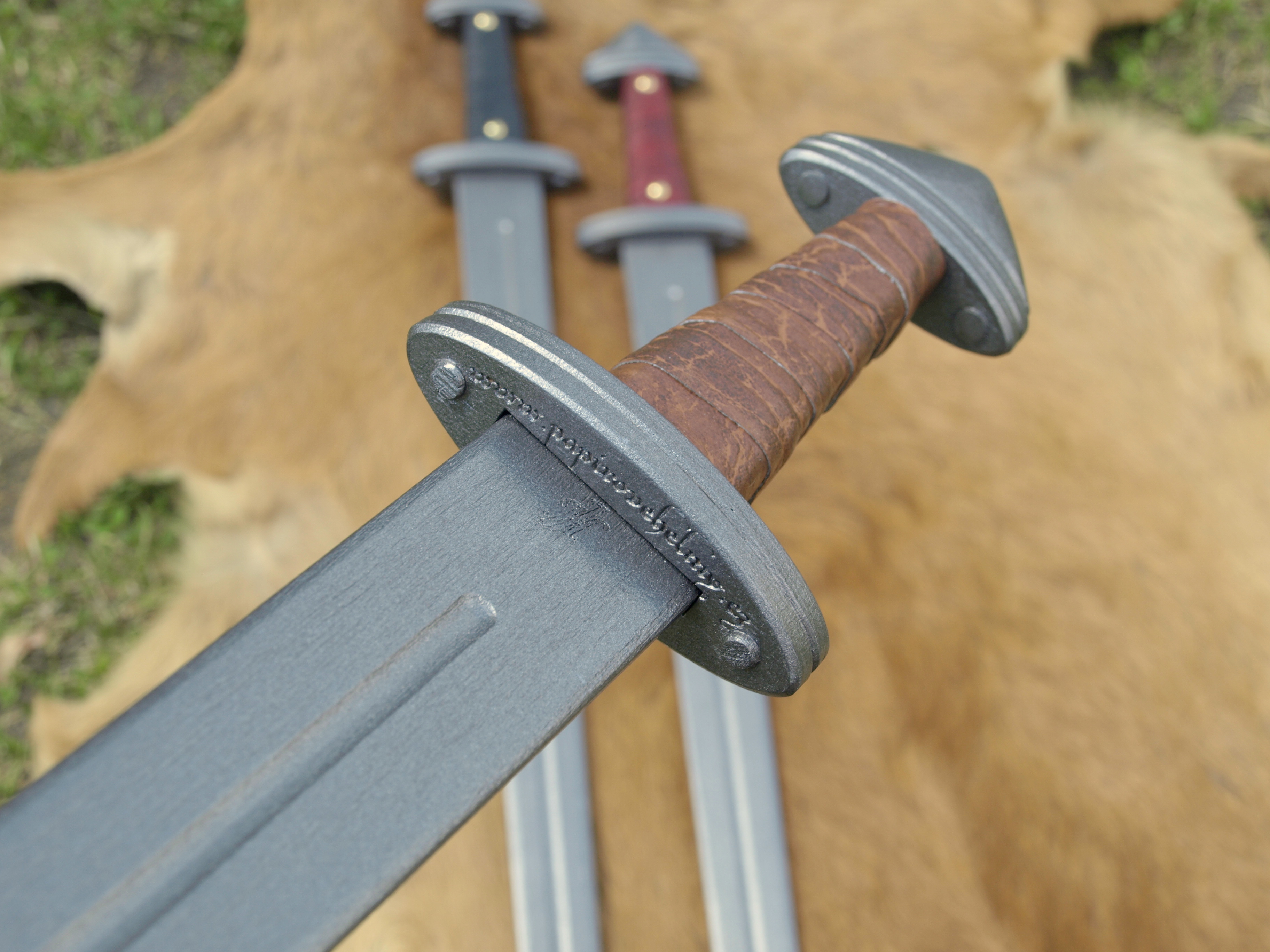 spojkový vikingský meč